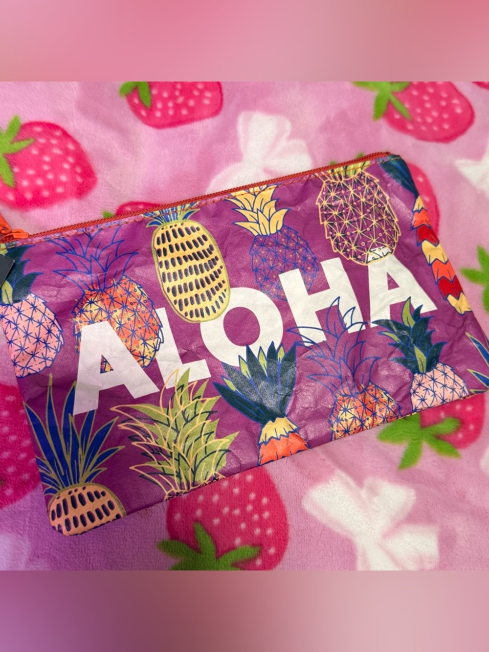 Starbucks Hawaii Aloha Collection Pineapple Tyvek Zip Pouch NWT Tropical Travel - Picture 2 of 5